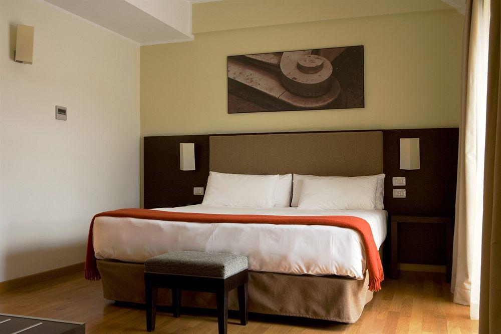 Hotel NH Collection Roma Giustiniano Camera foto